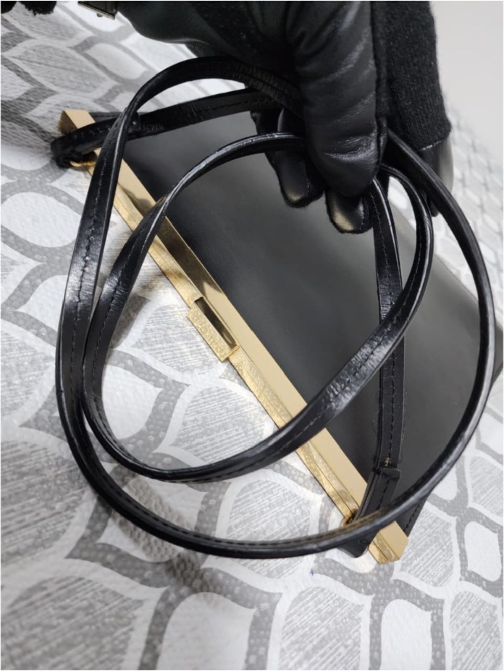 Authentic Céline Small Clasp Bag Black - Picture 11 of 13